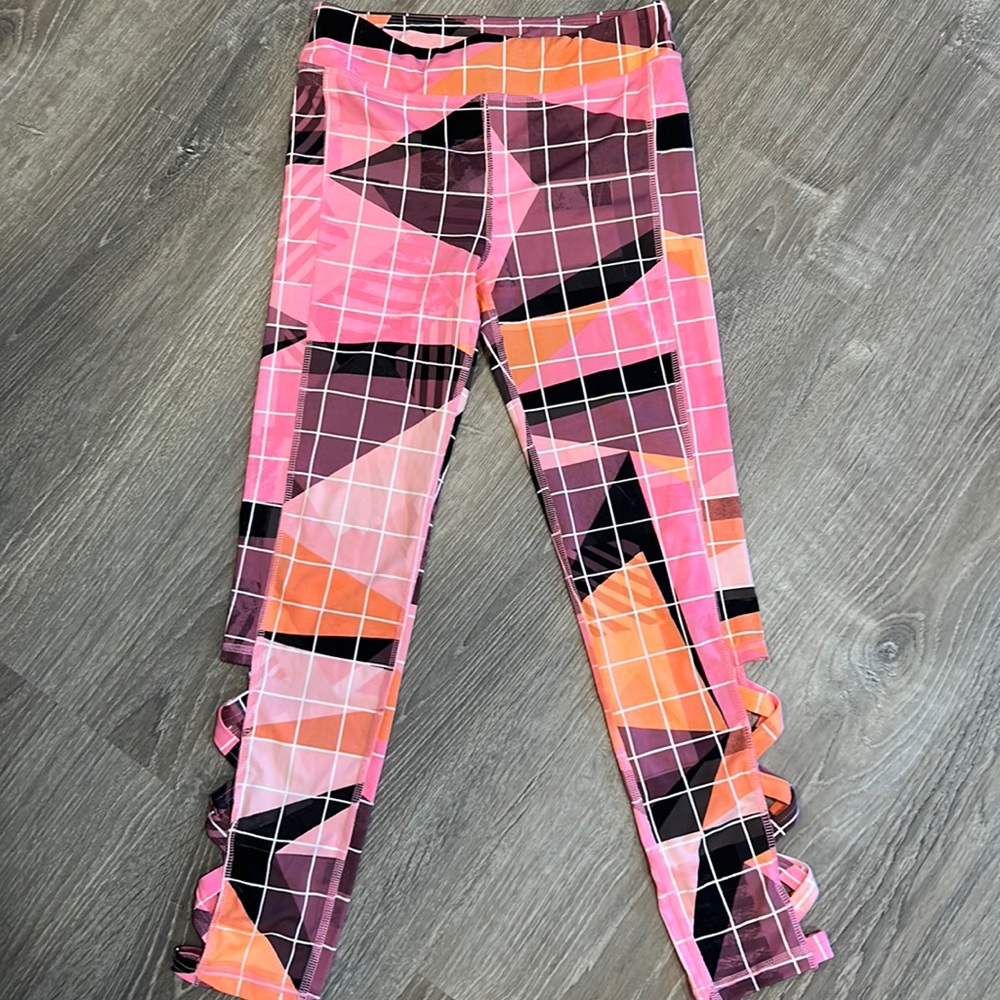 Ideology, girls, pink leggings. Neon size medium excellent never worn condition.